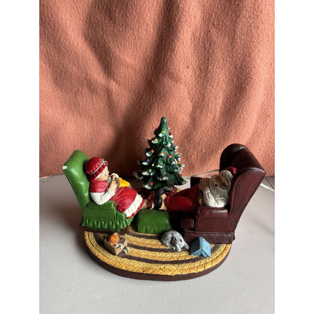 Vtg Christmas Ceramic Lighted Tree w/ Santa & Mrs Clause Napping Rare Working